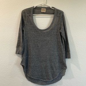 Open back 3/4 sleeve baseball tee